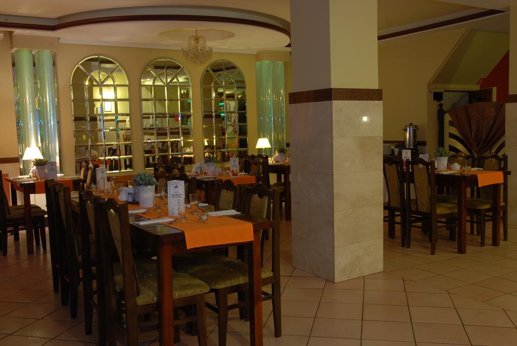 Hotel La-Musica Piaseczno  Εξωτερικό φωτογραφία