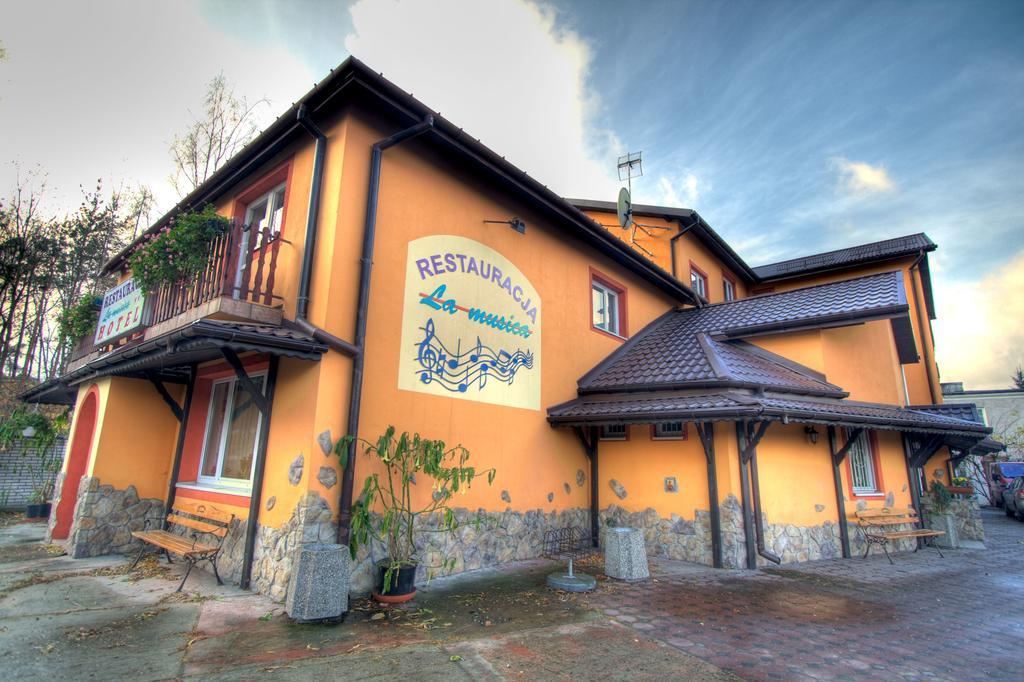 Hotel La-Musica Piaseczno  Εξωτερικό φωτογραφία